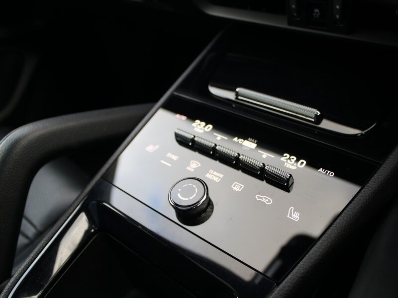 More views of Porsche Cayenne
