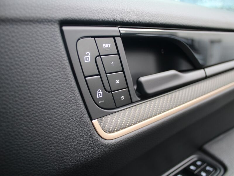 More views of Porsche Cayenne