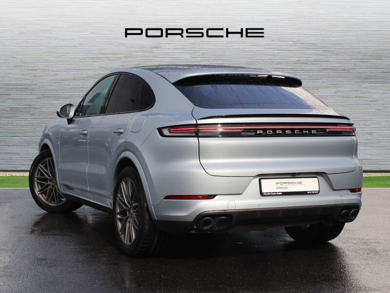 More views of Porsche Cayenne
