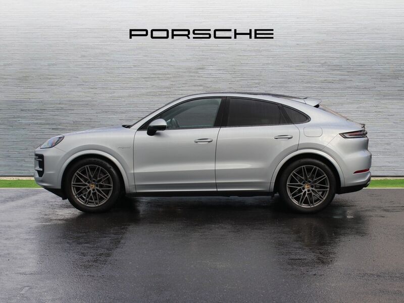 More views of Porsche Cayenne