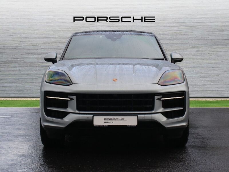 More views of Porsche Cayenne