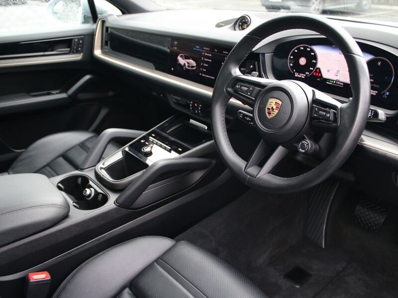 More views of Porsche Cayenne