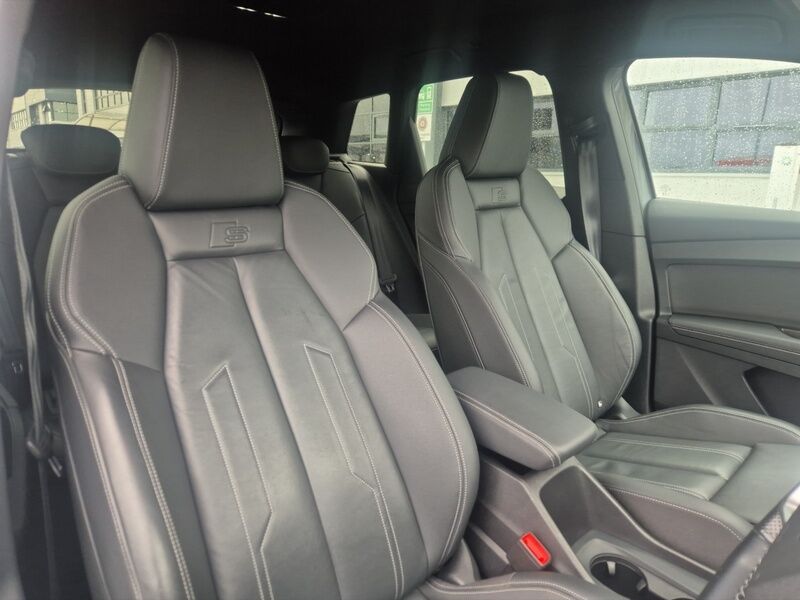 More views of Audi Q4 e-tron