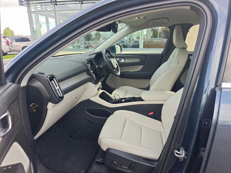 More views of Volvo XC40