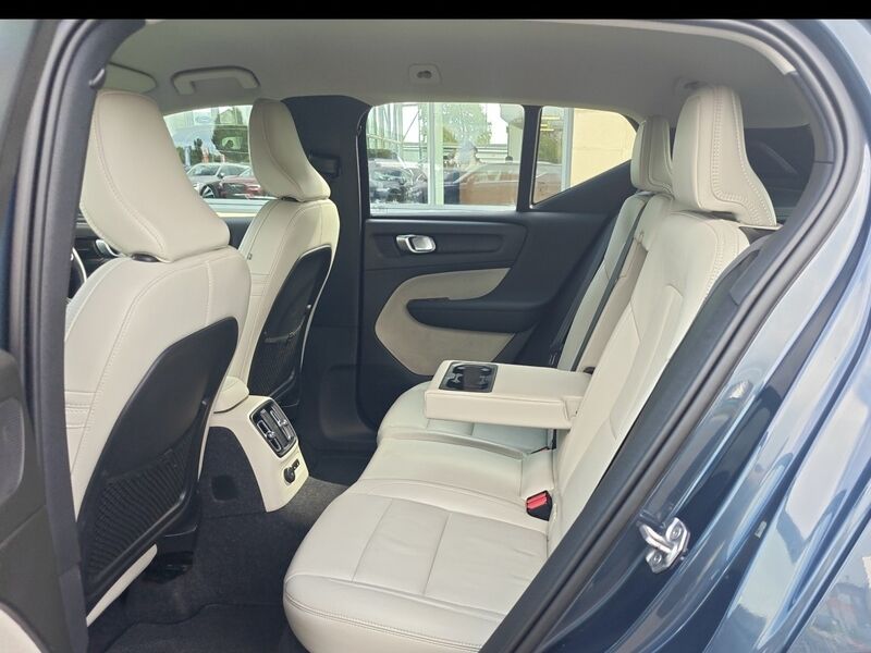 More views of Volvo XC40