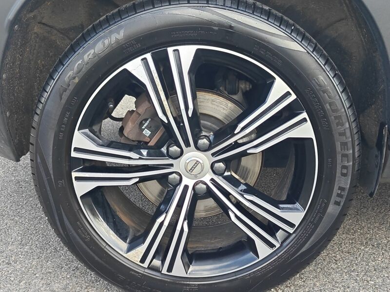 More views of Volvo XC40
