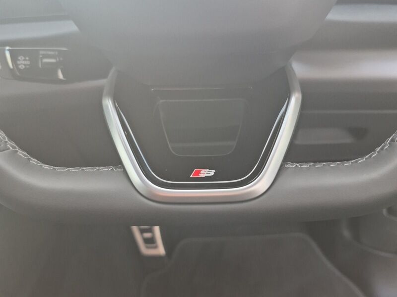 More views of Audi Q7