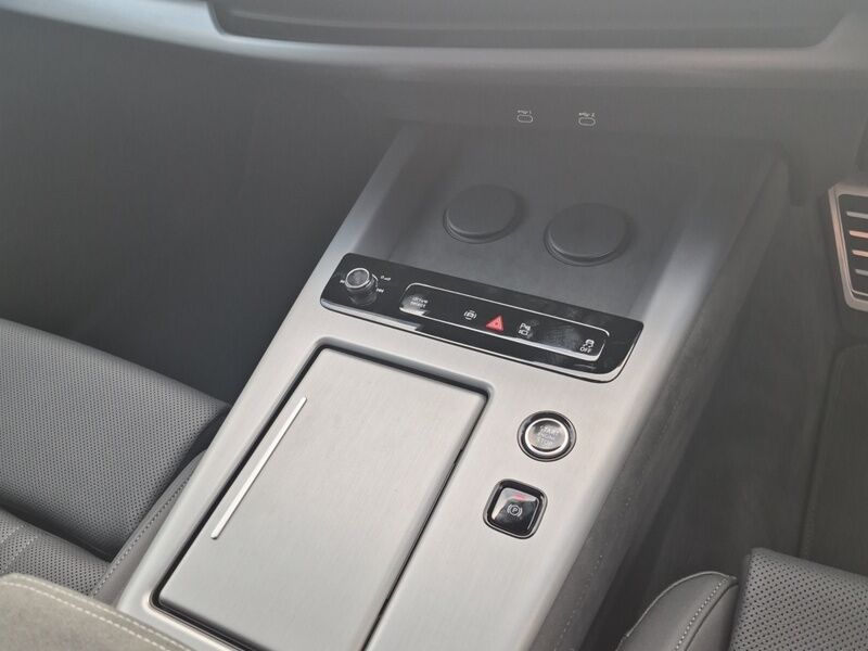 More views of Audi Q7