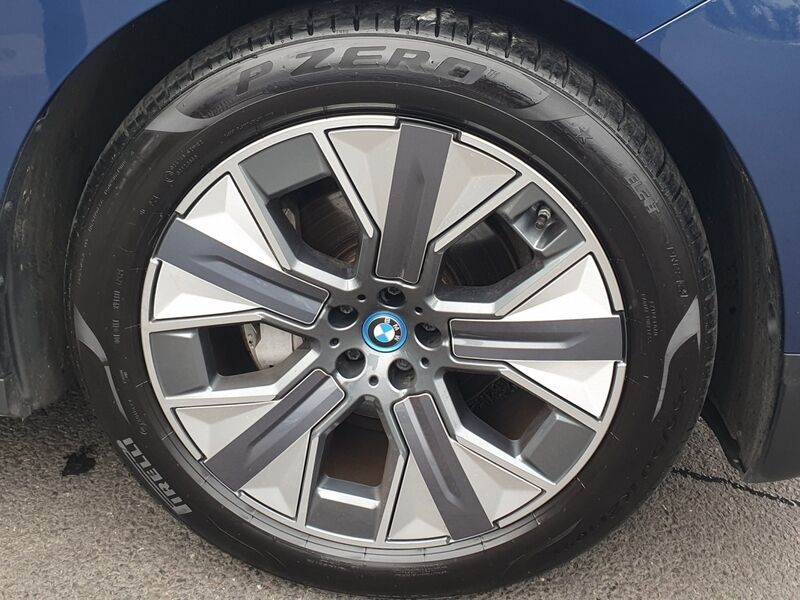 More views of BMW iX