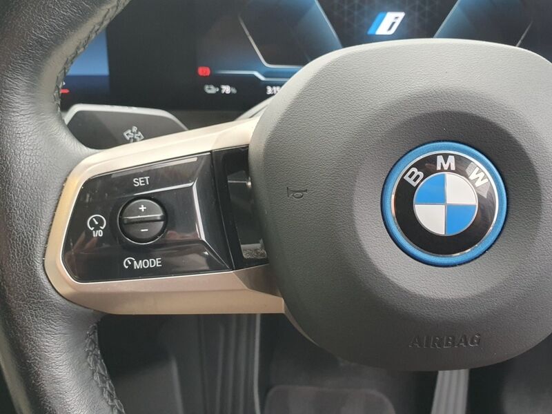 More views of BMW iX