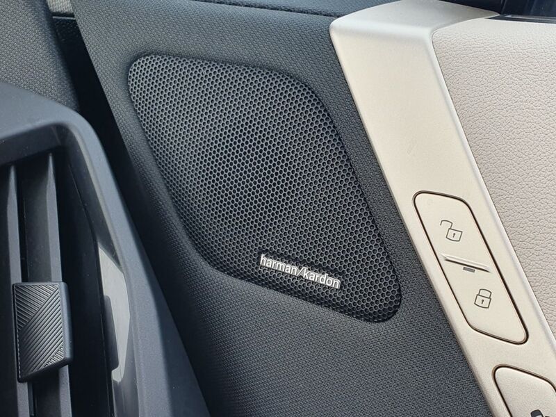 More views of BMW iX