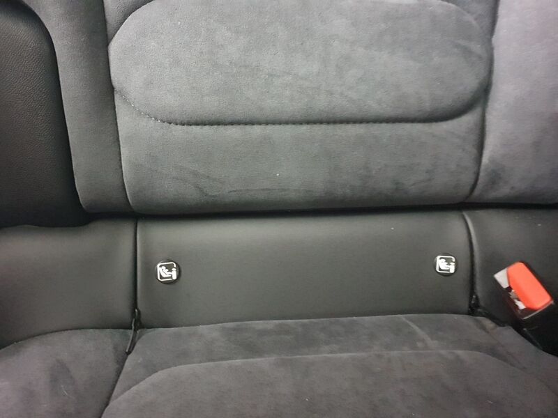 More views of Citroen e-C4 X
