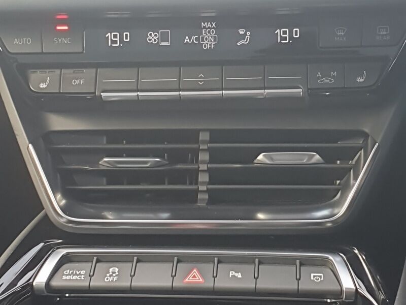 More views of Audi e-tron GT quattro