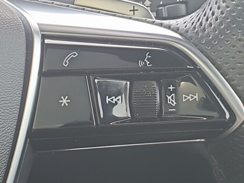 More views of Audi e-tron GT quattro