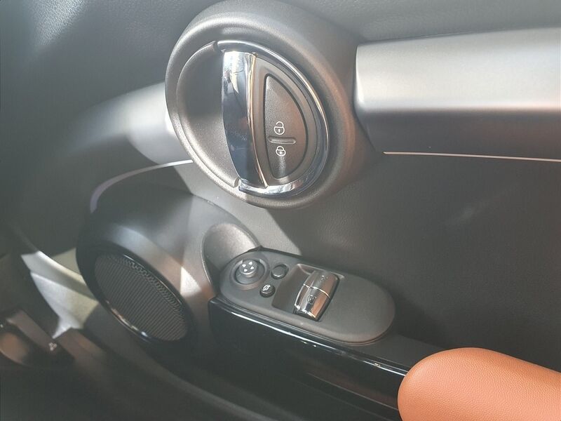 More views of Mini Cooper
