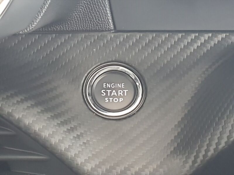 More views of Peugeot 2008