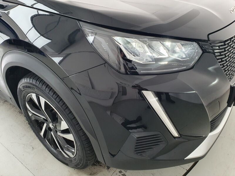 More views of Peugeot 2008