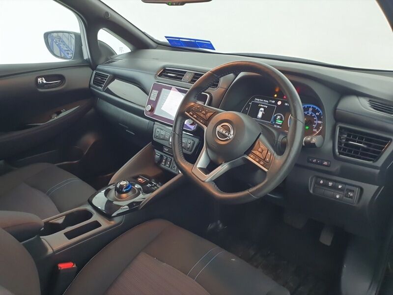 More views of Nissan Leaf