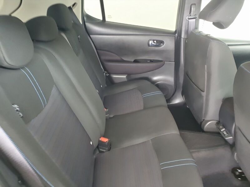 More views of Nissan Leaf