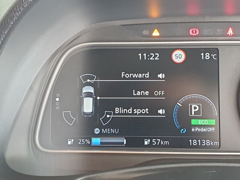 More views of Nissan Leaf