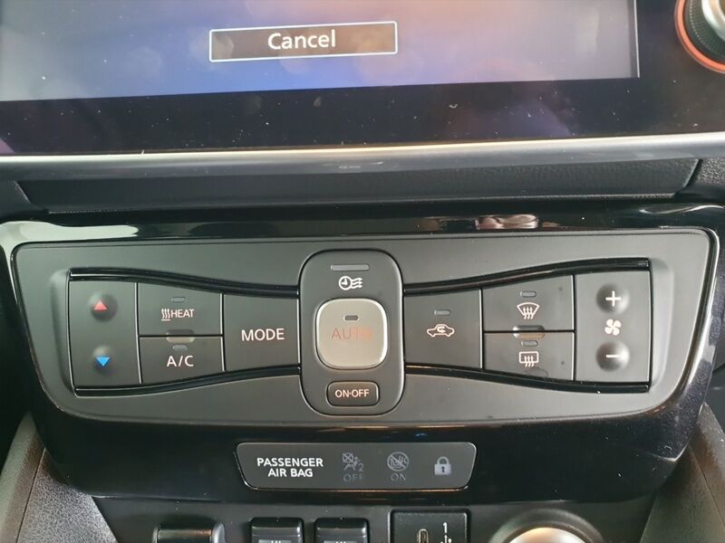 More views of Nissan Leaf