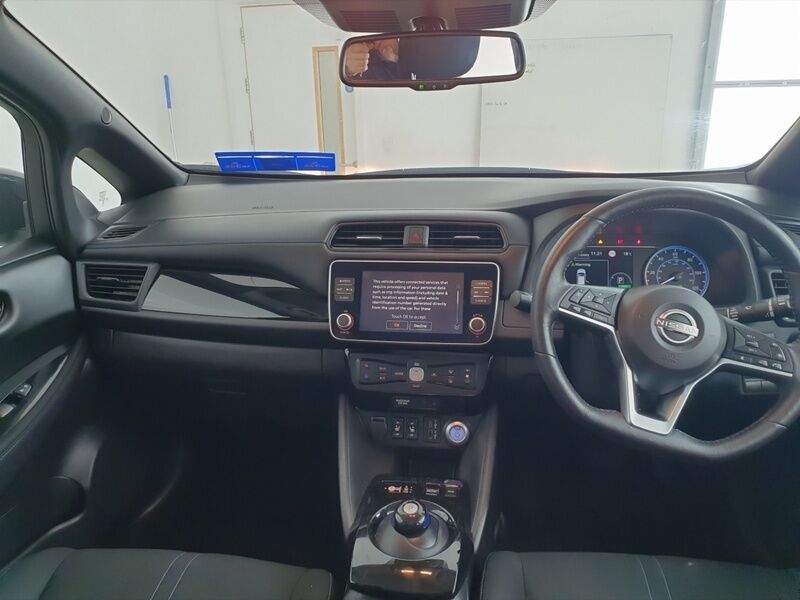 More views of Nissan Leaf
