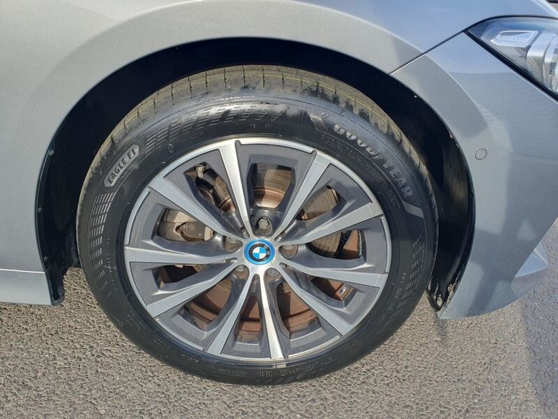 More views of BMW 3-Series