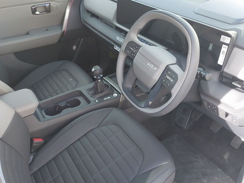 More views of Kia Seltos