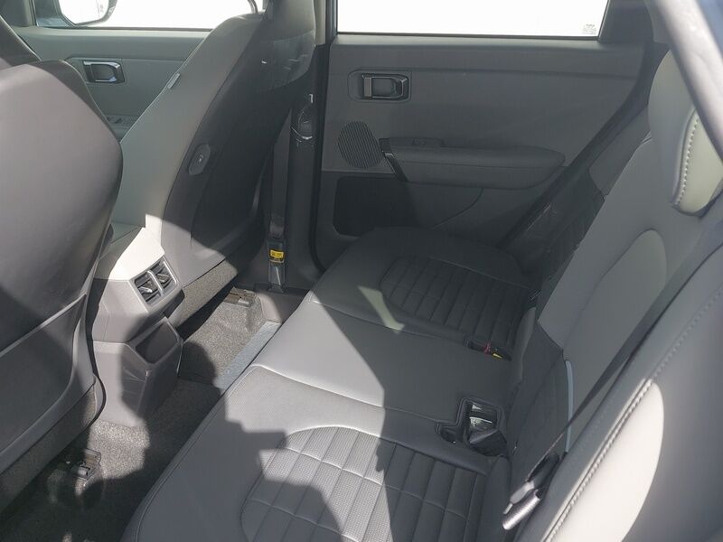 More views of Kia Seltos