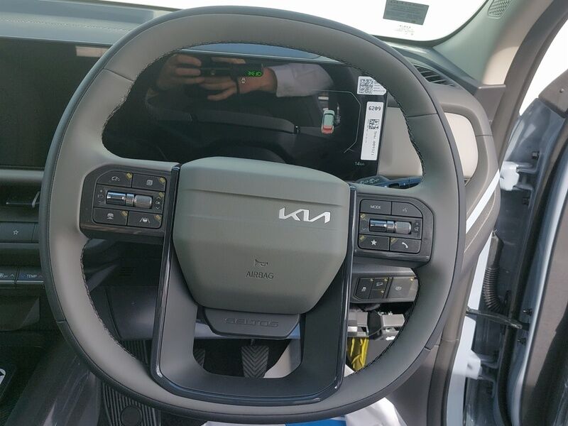 More views of Kia Seltos