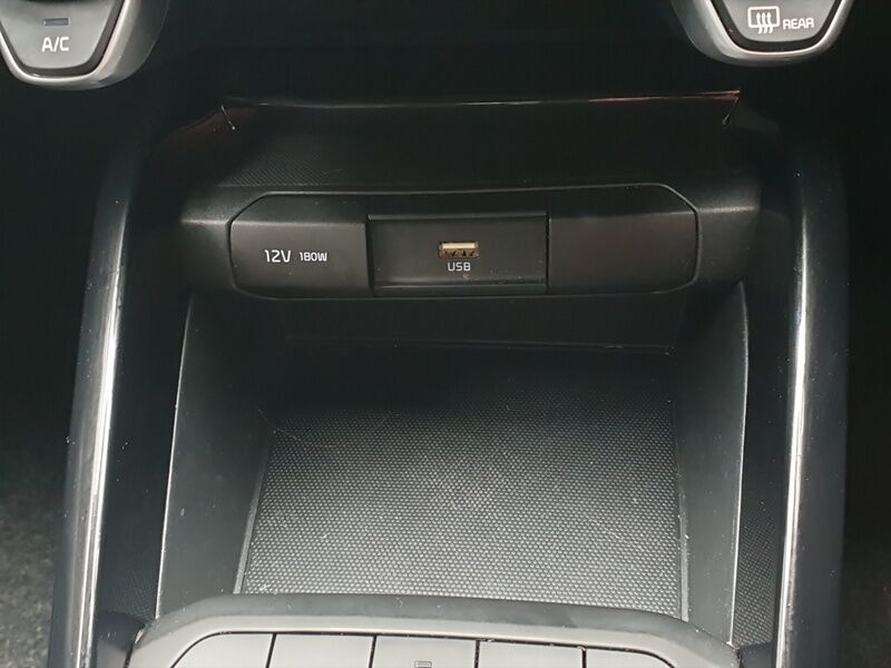 More views of Kia Stonic