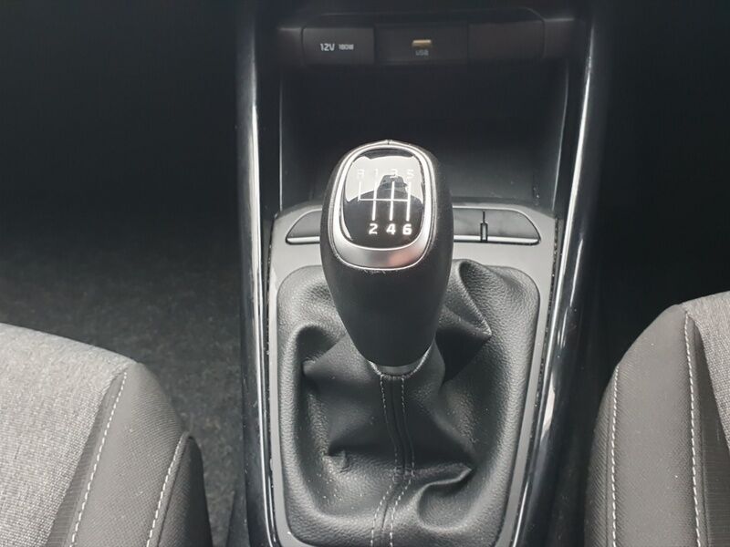 More views of Kia Stonic