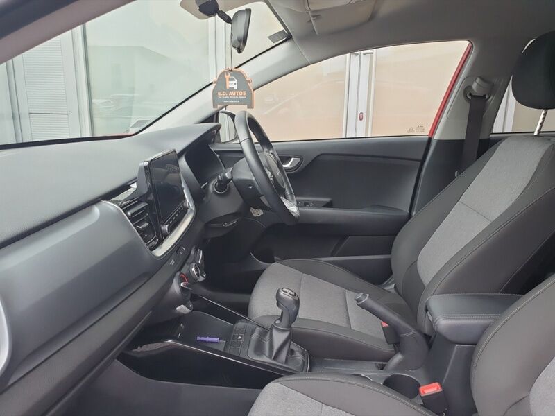 More views of Kia Stonic
