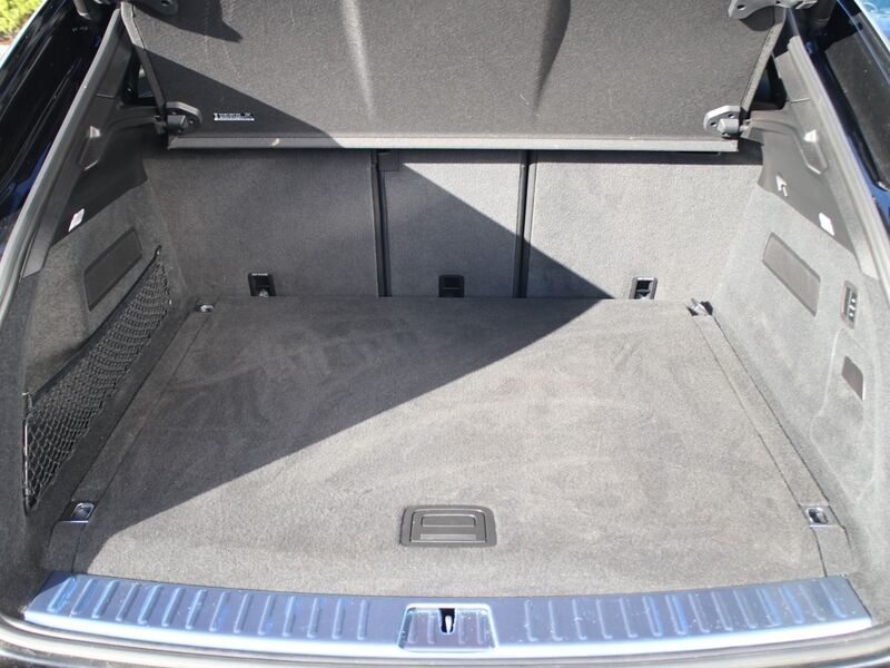 More views of Porsche Cayenne