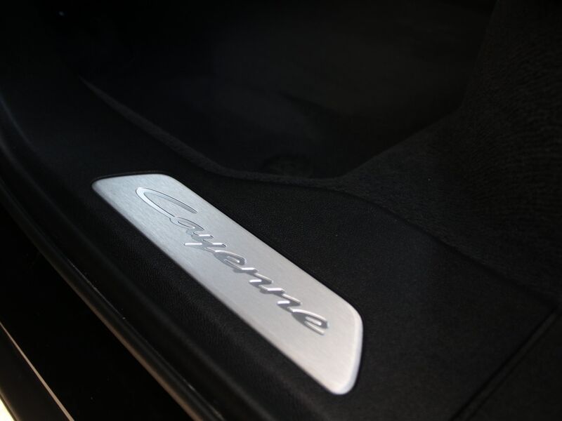 More views of Porsche Cayenne