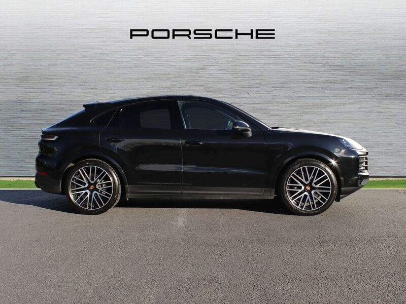 More views of Porsche Cayenne