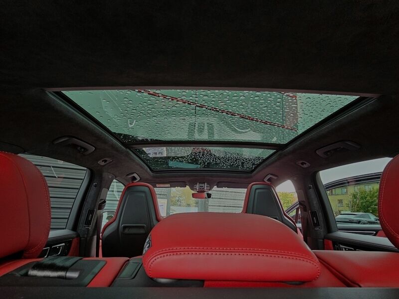 More views of Porsche Cayenne