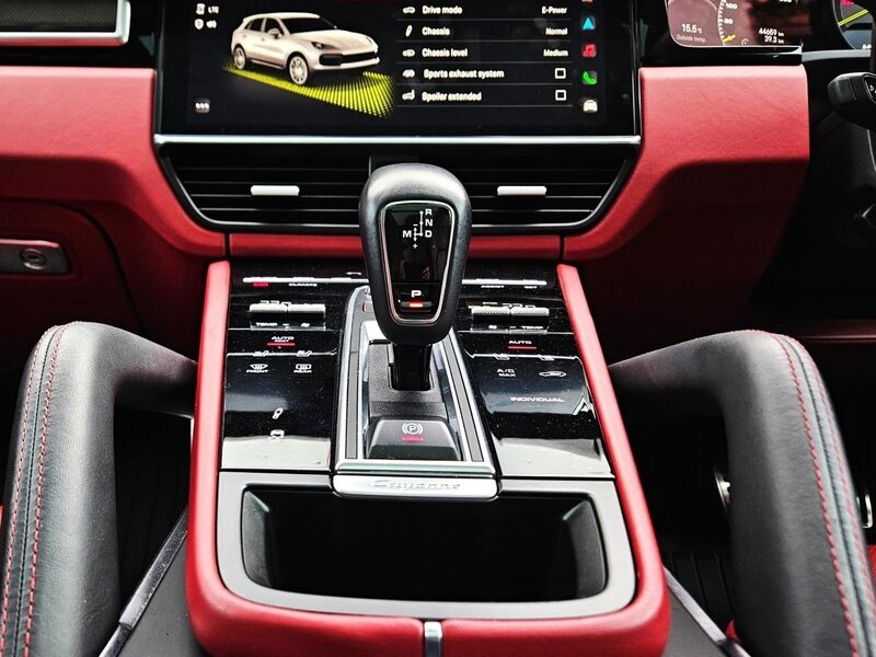 More views of Porsche Cayenne