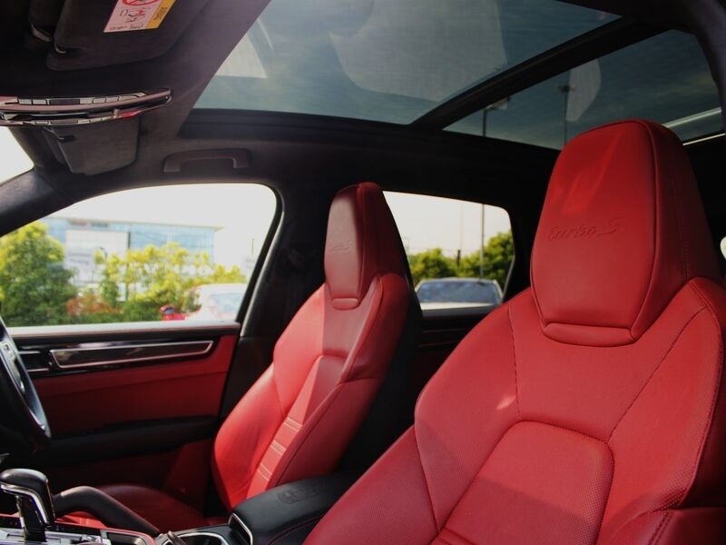 More views of Porsche Cayenne