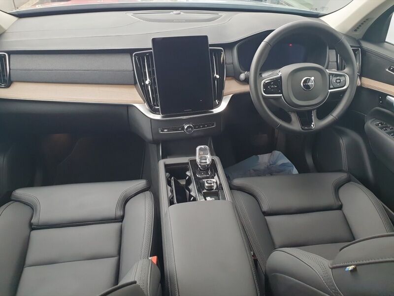 More views of Volvo XC90