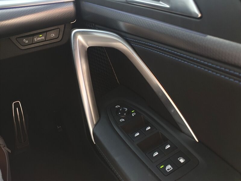 More views of BMW X1