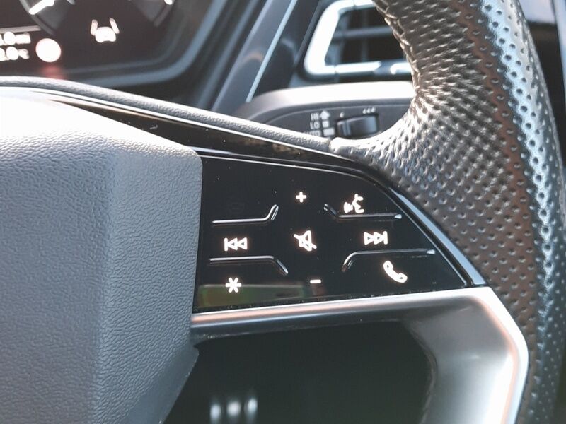 More views of Audi Q4 e-tron