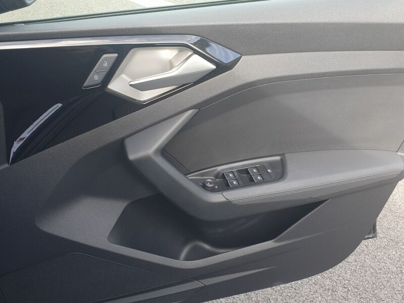 More views of Audi A1