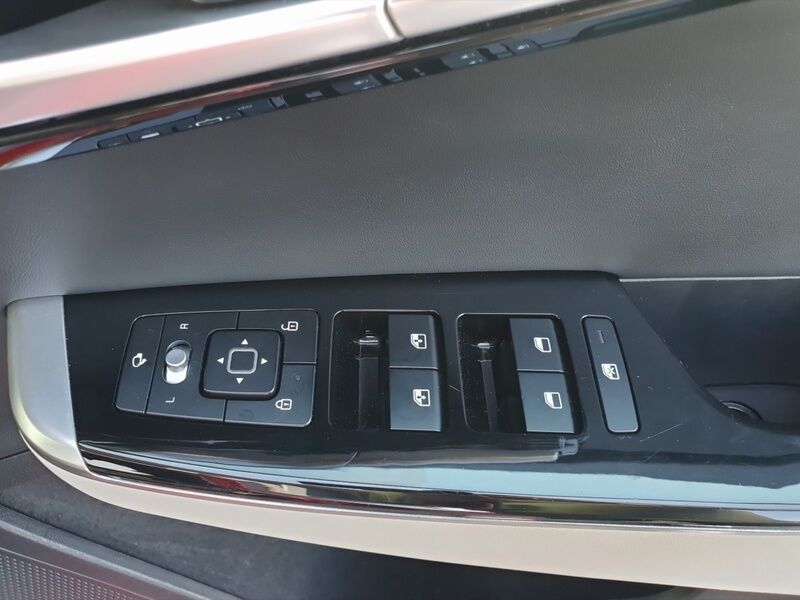 More views of Kia EV6