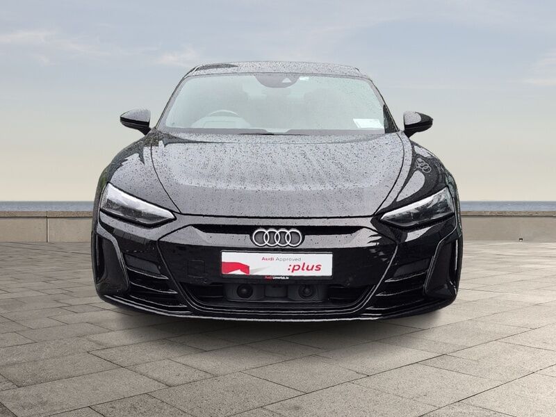 More views of Audi e-tron