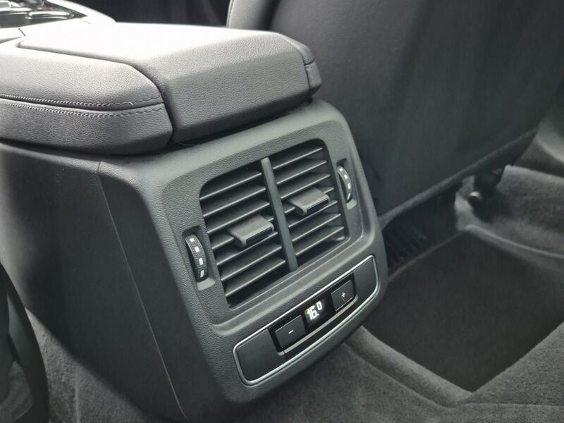 More views of Audi e-tron