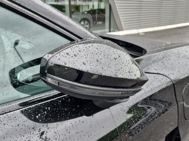 More views of Audi e-tron