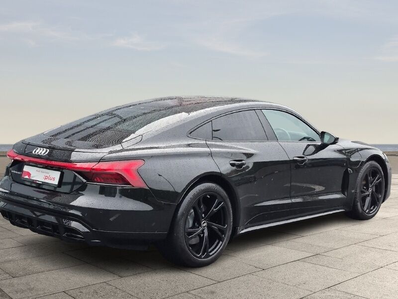 More views of Audi e-tron