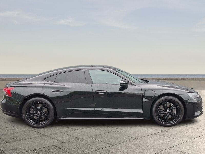 More views of Audi e-tron