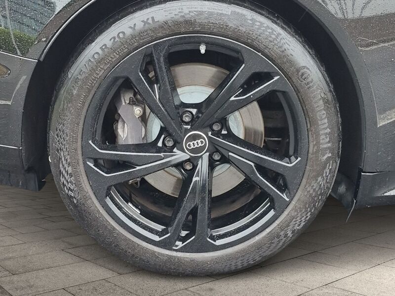 More views of Audi e-tron